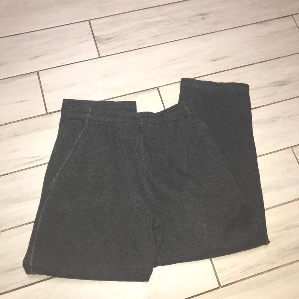 Men’s Reebok sweat pants - Picture 2 of 4